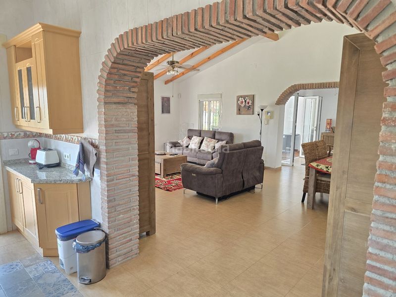 Foto df26b1f2-298c-4132-8fe3-f9066709f9a2. Casa amb aparcament piscina a Viñuela