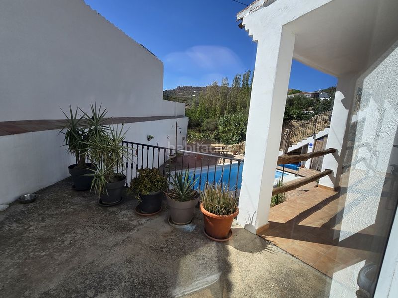Foto ab773f82-1f12-4bc5-95c8-43b78b115377. Maison avec piscine dans Periana