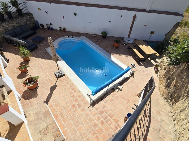 Foto f808222c-a244-474b-925a-83bd9444a0cb. Maison avec piscine dans Periana