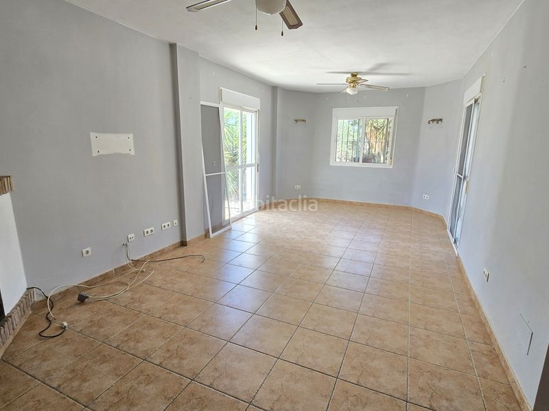 Foto a12d7825-7dbf-4eca-a25b-5273d5c82f41. Casa con piscina in Alcaucín