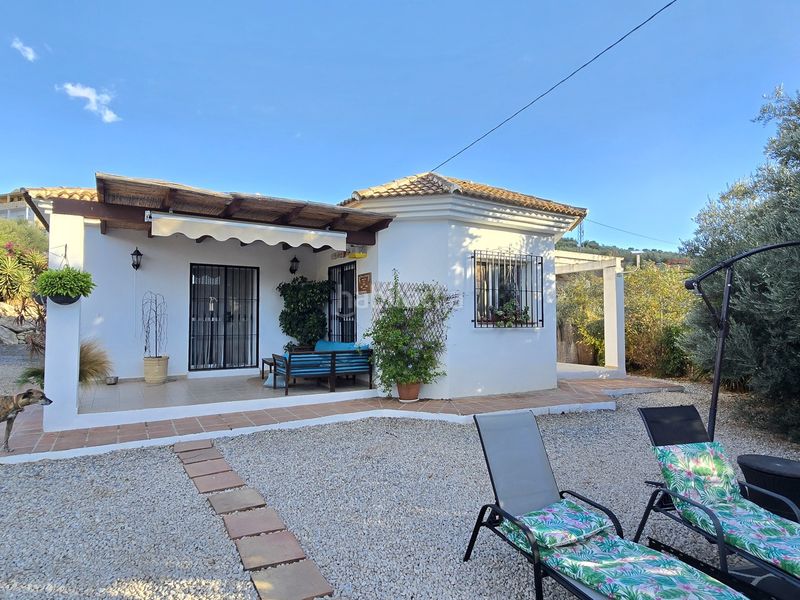 Foto b585bb82-5c3c-4e4f-99e5-ebb89cc49dad. Casa en Alcaucín