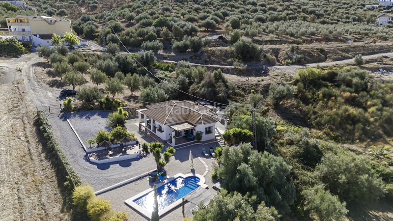 Foto c85f5d0a-9839-485a-bb16-0f36cfc464db. Casa en Alcaucín