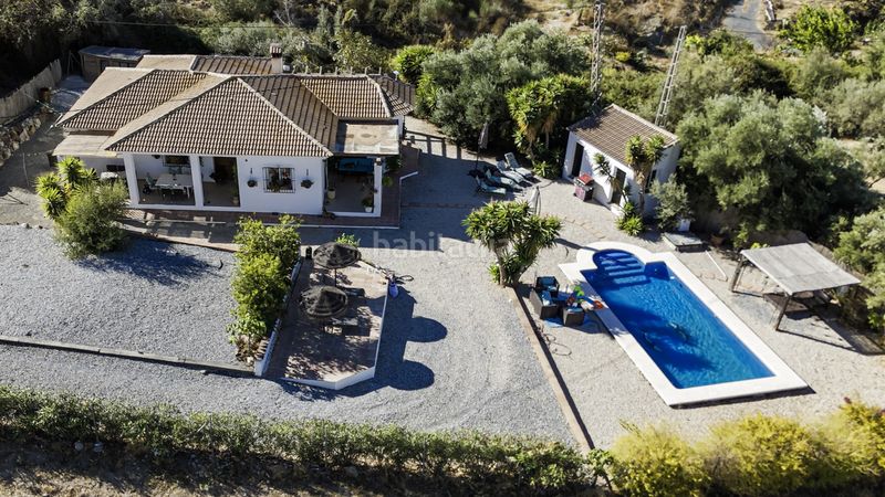 Foto dd4e820f-f63d-49c9-8d82-6edb32208a3e. Casa en Alcaucín
