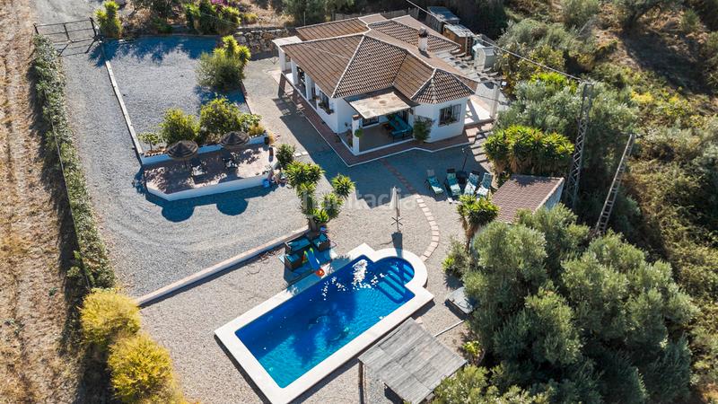 Foto 9c90541c-28af-4ce1-8670-a7eec8f42c36. Maison avec piscine dans Alcaucín