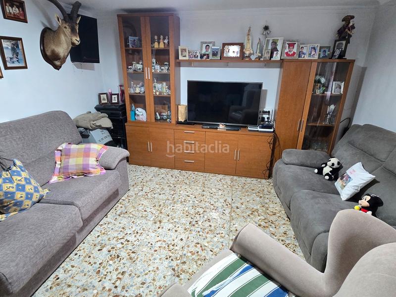 Foto 2b56bfd0-ea12-42eb-b055-f6b8bb674932. Country house with parking in Alcaucín