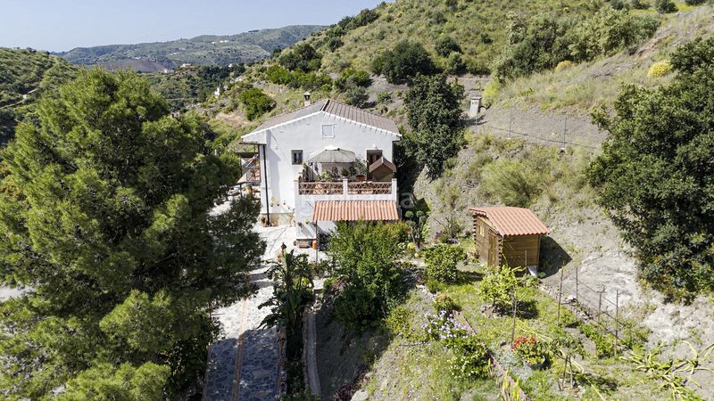 Foto 4d5a4e61-877e-49ab-a960-741488d671fa. Haus mit parking in Viñuela