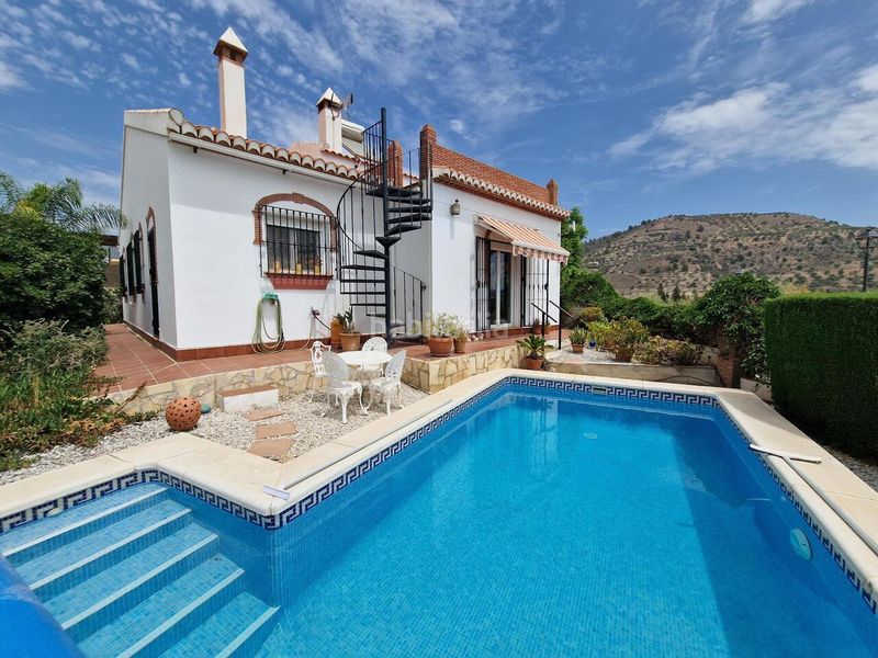 Foto a7b00d9d-7e0e-4565-902c-a8b3024327e7. Casa a Alcaucín