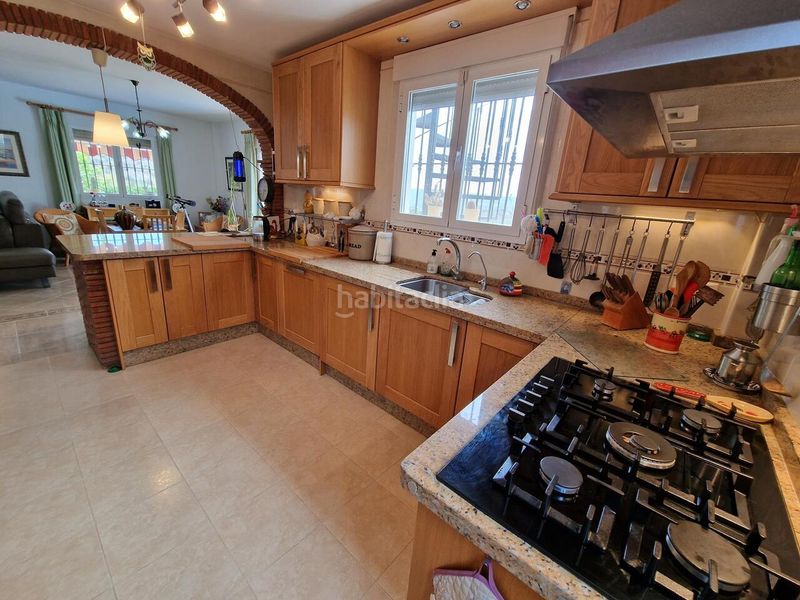 Foto f392878c-421b-433f-9f0f-7ca9dec9f406. Casa a Alcaucín