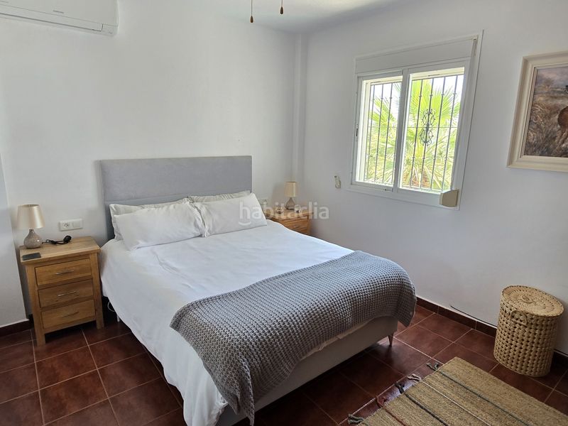 Foto 576c9050-6b86-4a60-80e2-cd0855746405. Casa amb piscina a Alcaucín