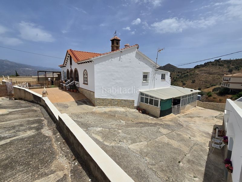Foto ef075434-2826-41fc-a727-492a73defd44. Casa amb aparcament piscina a Viñuela