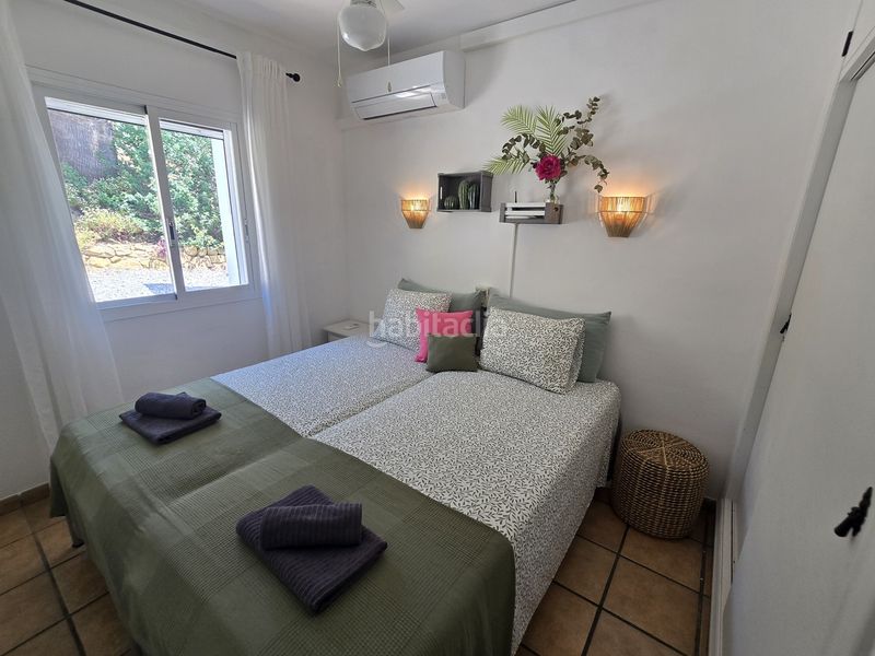 Foto db9a57e6-f823-4fb2-88a9-3241e5a69eb5. Casa amb piscina a Viñuela