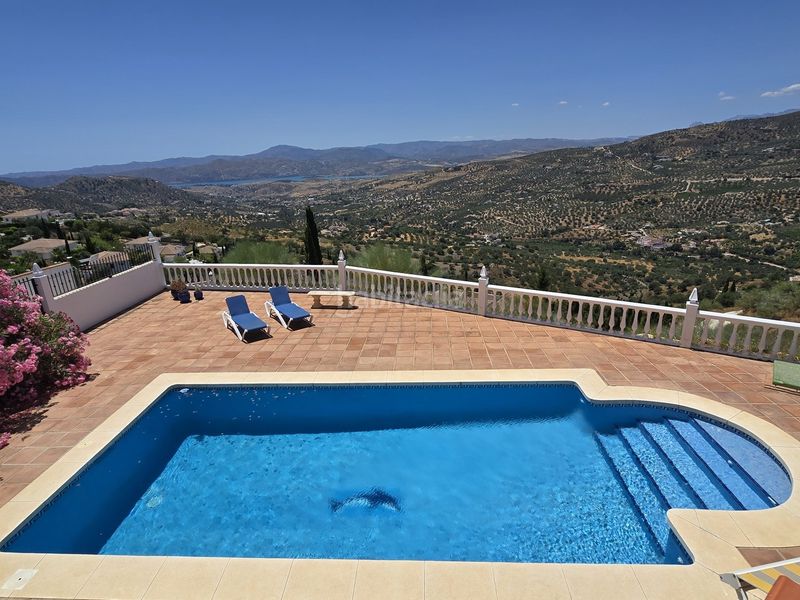 Foto 9708c297-179c-4cd4-b026-0cfb5063751a. Casa amb piscina a Alcaucín