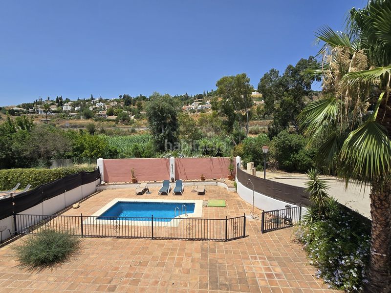 Foto a03f6830-9599-48e1-822b-0014fc2fb098. Casa amb aparcament piscina a Viñuela
