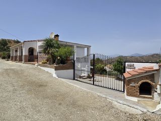 Haus in Canillas de Aceituno