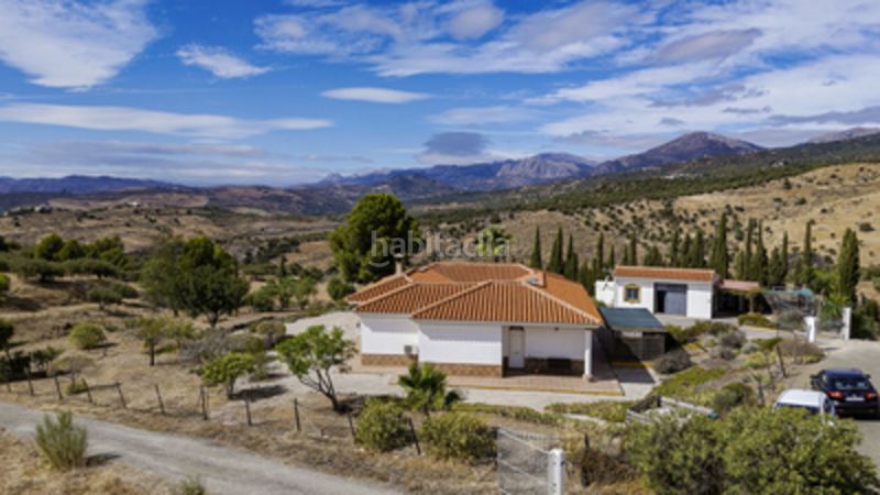 Foto 460ac3cc-6ddf-4e68-9245-ebc4200bf1ca. Casa amb aparcament a Alcaucín