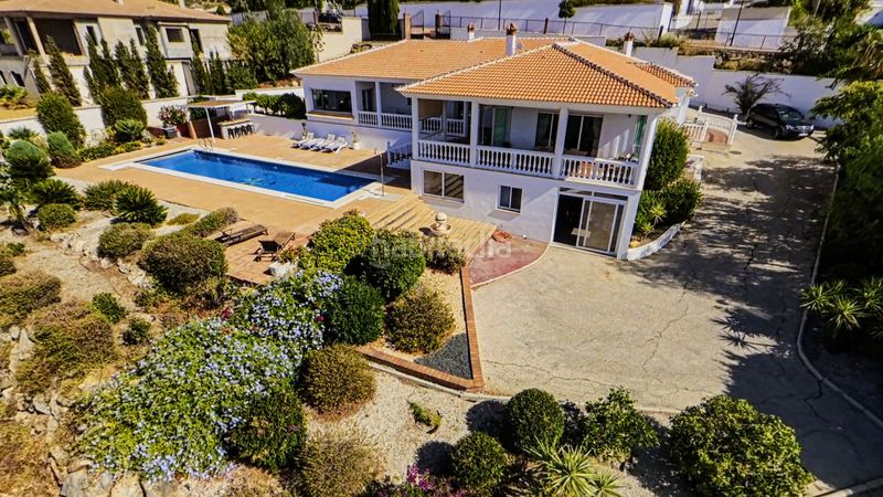 Foto 1f419032-6000-415f-893f-39315e931c63. Casa amb piscina a Periana