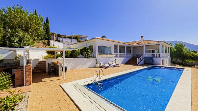 Foto 40af1a83-6002-4824-ad30-45b65f79ba80. Maison avec piscine dans Periana