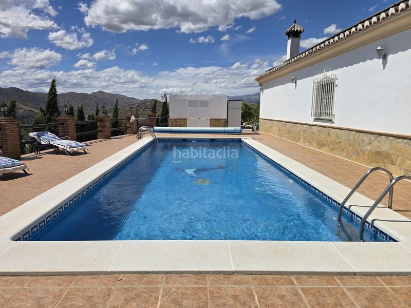 Foto a86260c9-0702-4d12-a27f-2f784b89cd1b. Casa amb aparcament piscina a Canillas de Aceituno
