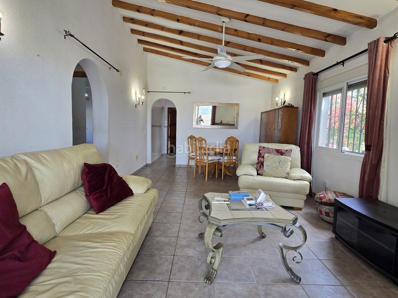 Foto 3ff29966-f88c-4d89-b05c-904e6a9e89e4. Casa amb piscina a Alcaucín
