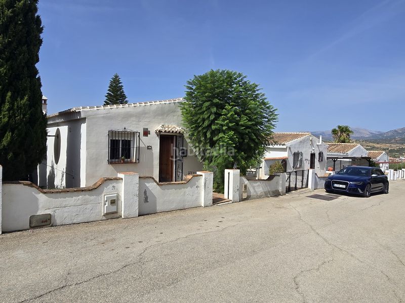 Foto be99d44c-88a1-4dd7-8390-616f1c9c6995. Casa amb piscina a Alcaucín