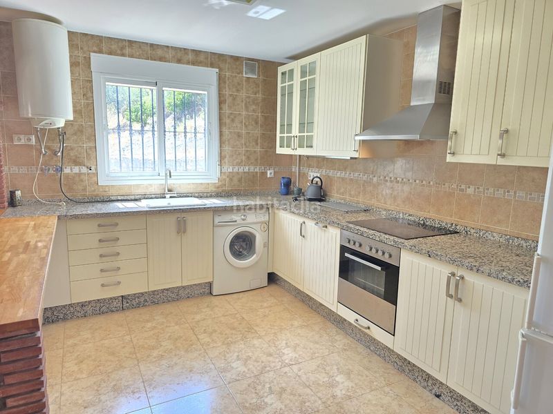 Foto d007be47-4538-43f8-8a32-d6b7999f0a35. Casa a Alcaucín
