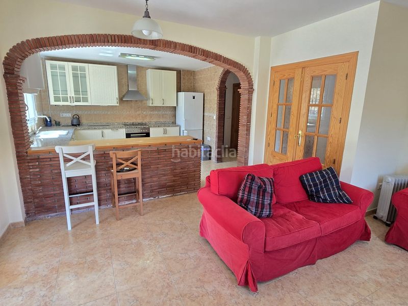Foto f41fe6a2-ed5c-4a68-a606-d9e7ca586c4e. Casa a Alcaucín