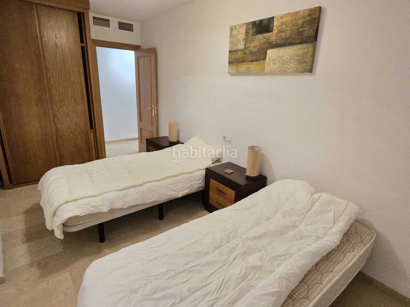 Foto f259d00b-3b5c-4fa5-85fa-2930f2667667. Apartament amb aparcament a Alcaucín