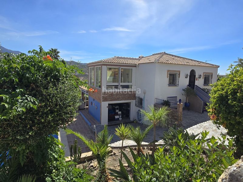 Foto f5492583-efcd-459c-9ca3-8803ea29b842. Casa con parcheggio piscina in Viñuela