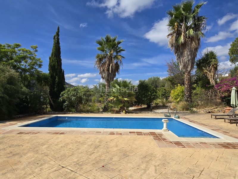 Foto e0c1faf4-22ba-4a06-bcdf-da2a60444186. Casa amb piscina a Periana