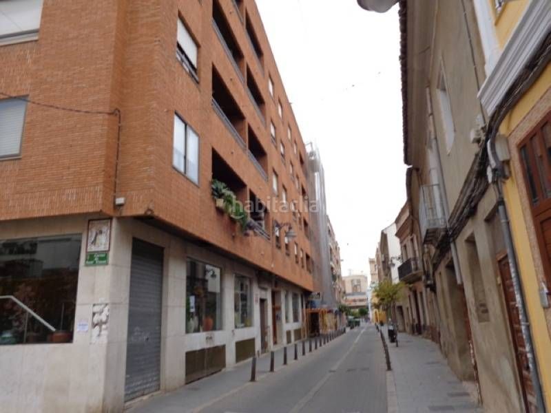Foto aa7f2101-70fe-4d3e-9a9a-872e09e17b4f. Aparcament cotxe a calle mayor 16 a La Constitución-Canaleta Mislata