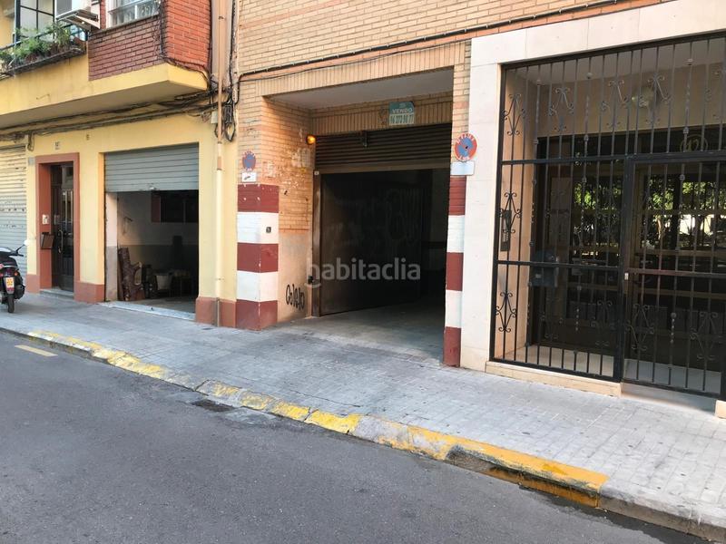 Foto b1178170-426f-4b17-aa24-c550e5e1a14c. Autoparkplatz in Aiora Valencia