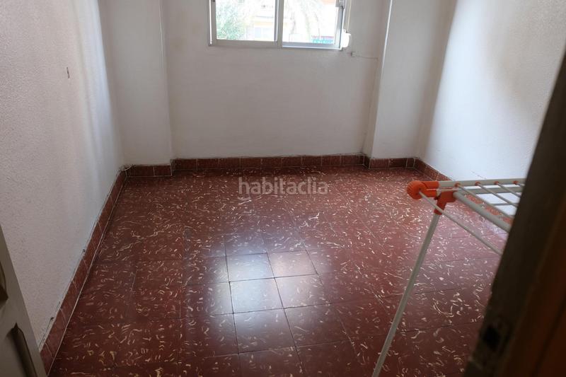 Foto 8763d01e-853b-46c0-817f-f8bc3cc400a5. Piso  en avenida de campanar en Juzgados Mislata