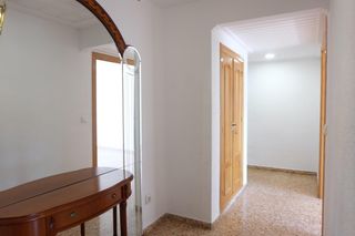 Alquiler Piso  Calle salvador giner. Vivienda en alquiler, grande, luminosa y con inmejorable ubicaci