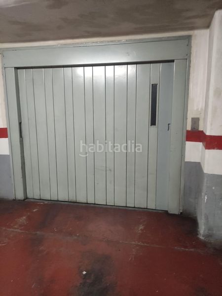 Foto b0a9347f-d41e-4602-8899-54f212ea64f3. Aparcament cotxe a La Constitución-Canaleta Mislata