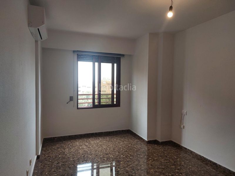 Foto 74a1b17a-86de-47cf-961f-6782a38b397a. Rent flat with parking in Cardenal Benlloch Mislata