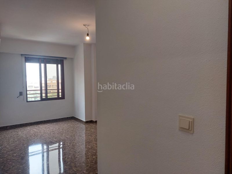 Foto a8e1600c-4b57-4be9-9619-cc16aa2bb041. Rent flat with parking in Cardenal Benlloch Mislata
