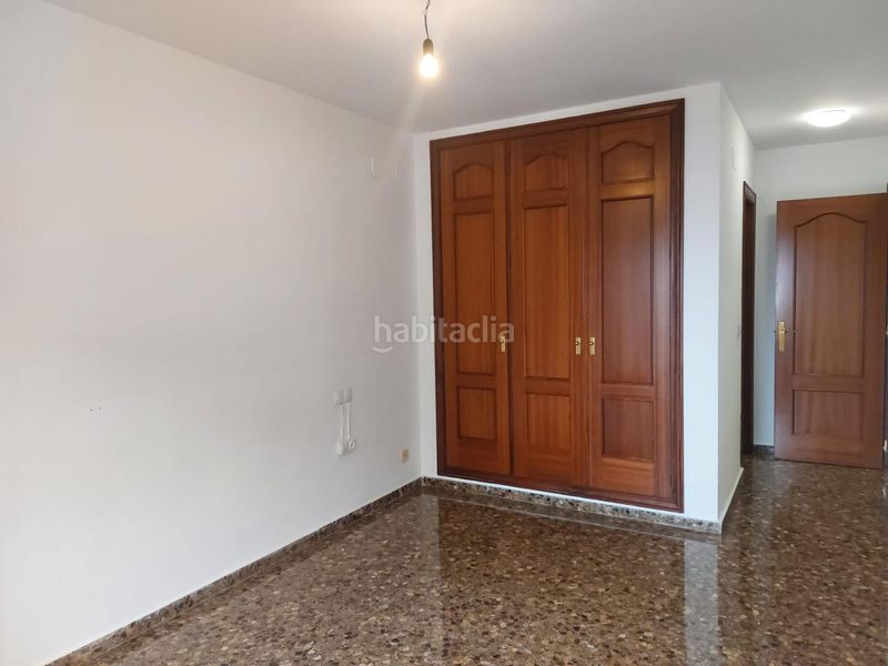 Foto c76d89c8-641c-4d13-b53f-0261ad37eea9. Rent flat with parking in Cardenal Benlloch Mislata