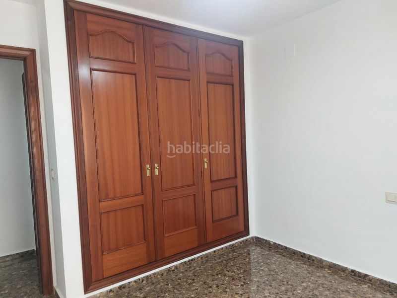 Foto d18417f4-8e0e-42b7-99e0-db9a2d22f441. Rent flat with parking in Cardenal Benlloch Mislata