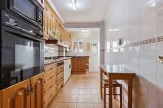 Piso  Pere maria orts i bosch. Amplio piso en buen estado de 4 habitaciones en valencia