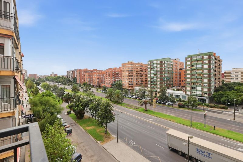 Foto c9b2f52f-e174-4ed2-a9d2-189c13a96595. Pis a Soternes Valencia