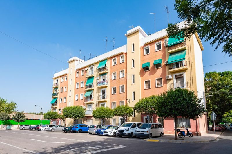 Foto ff978634-e67e-43f5-b1bd-05b8c5e1cdb0. Pis a Barrio de la Luz Xirivella