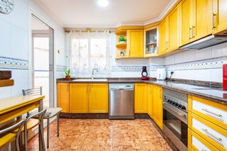 Appartement  Avenida de vicente blasco ibáñez. Piso en venta a un paso del parque de cebecera