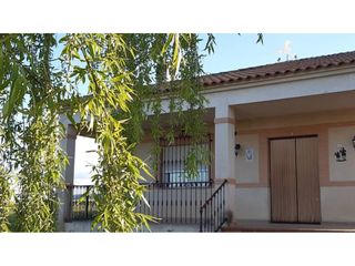 Masia en Calzada de Calatrava. Chalet rustico en venta en calzada de calatrava