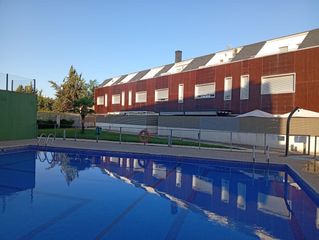 Zweistöckige Wohnung  Calle camino del vicario 12. Dupléx con terraza, zonas comunes y excelente ubicación