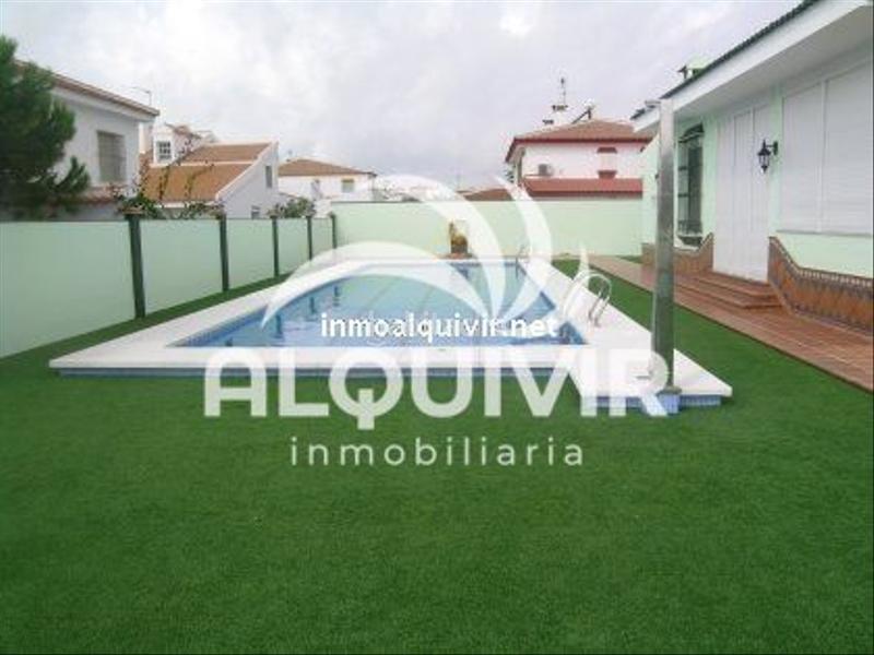 Foto 2444f6be-b46d-4ff9-874e-f893c7defa57. Chalet mit heizung parking pool in Coto Almonte