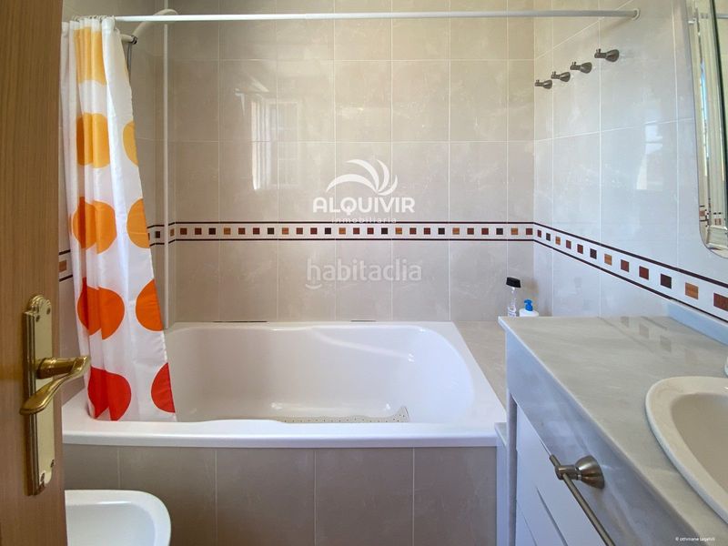 Foto 554f7236-85e2-4233-8ede-13979a0cea62. Casa aparellada amb calefacció aparcament a Caño Guerrero Almonte