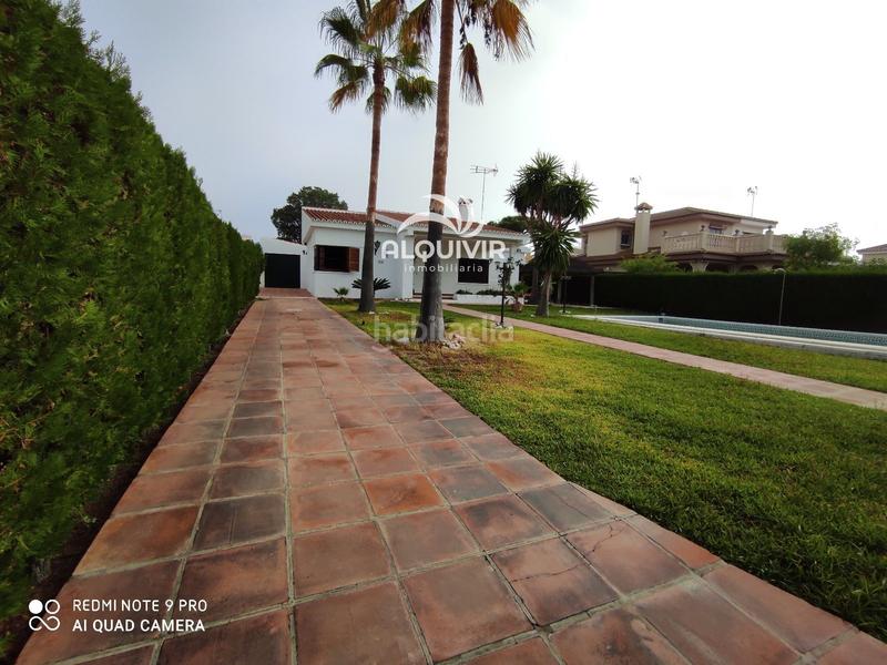 Foto e31b3c3c-59a4-4b8a-b7cf-6bbb14e15570. Chalet with parking pool in Golf - Torre Almenara Almonte