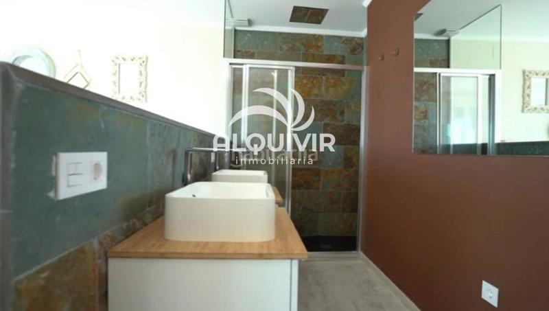 Foto 11c8e3c7-fa7c-4def-9f05-a17c3e67e962. Maison jumelée avec parking dans Centro - Torre de la Higuera Almonte