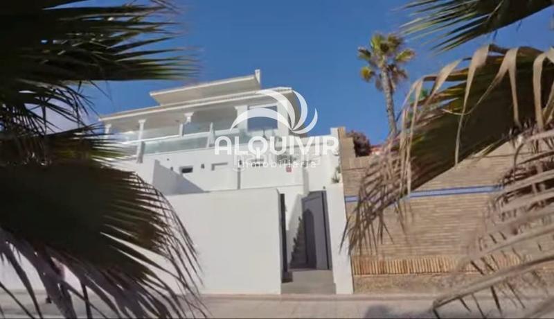 Foto 56e41f23-b205-4bfe-9238-90decd28b1a2. Maison jumelée avec parking dans Centro - Torre de la Higuera Almonte