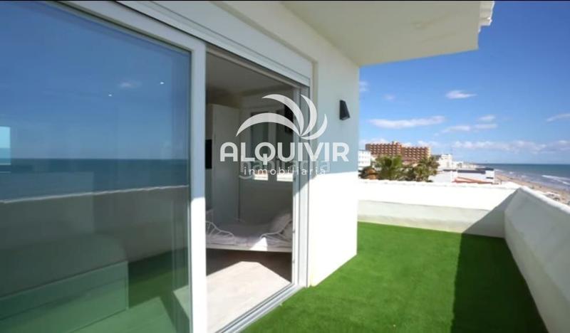 Foto bf9bfc7e-b029-4398-b057-0c57dfddffe2. Maison jumelée avec parking dans Centro - Torre de la Higuera Almonte